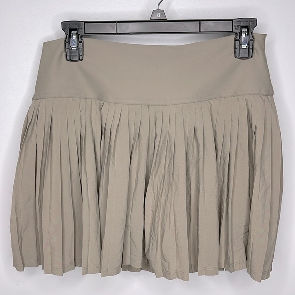 Khaki "Maddie" Full Pleat Active Skirt with Pockets in Shorts Liner Sz 10 Tennis - Picture 2 of 5